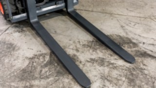 Prodlužte životnost svého použitého vozíku novými díly. Vozík z programu Linde Approved Truck s novými vidlicemi