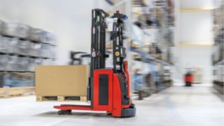 Přepravní systém bez řidiče od společnosti Linde Material Handling