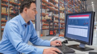 Správce vozového parku se softwarem Software pro správu vozového parku Správce vozového parku sleduje na obrazovce systém connect: Software pro správu vozového parku