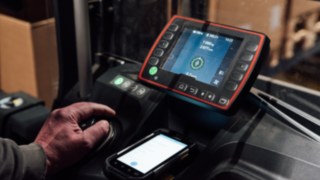 Displej systému Object Warning System od společnosti Linde Material Handling