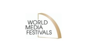 Na 20. festivalu World Media Festival v Hamburku získala naše vzdělávací hra „City of Goods“ v roce 2019 ocenění Intermedia Globe Gold Award v kategorii „Vzdělávací programy“. Logo festivalu World Media Festival v Hamburku