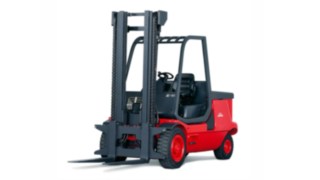 Elektrický vysokozdvižný vozík E48 od společnosti Linde Material Handling z roku 1995