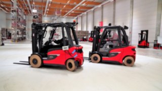 Nový dieselový vysokozdvižný vozík H25 a elektrický vysokozdvižný vozík X25 od společnosti Linde Material Handling