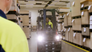 Systém Safety Guard od společnosti Linde Material Handling ve firmě Smurfit Kappa LithoPac